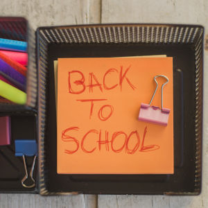 post-it con la scritta back to school